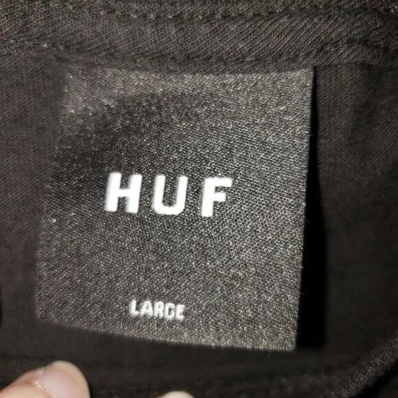 HUF BLACK WITH CAMO GRAPHIC TEE SIZE LARGE - Picture 2 of 3